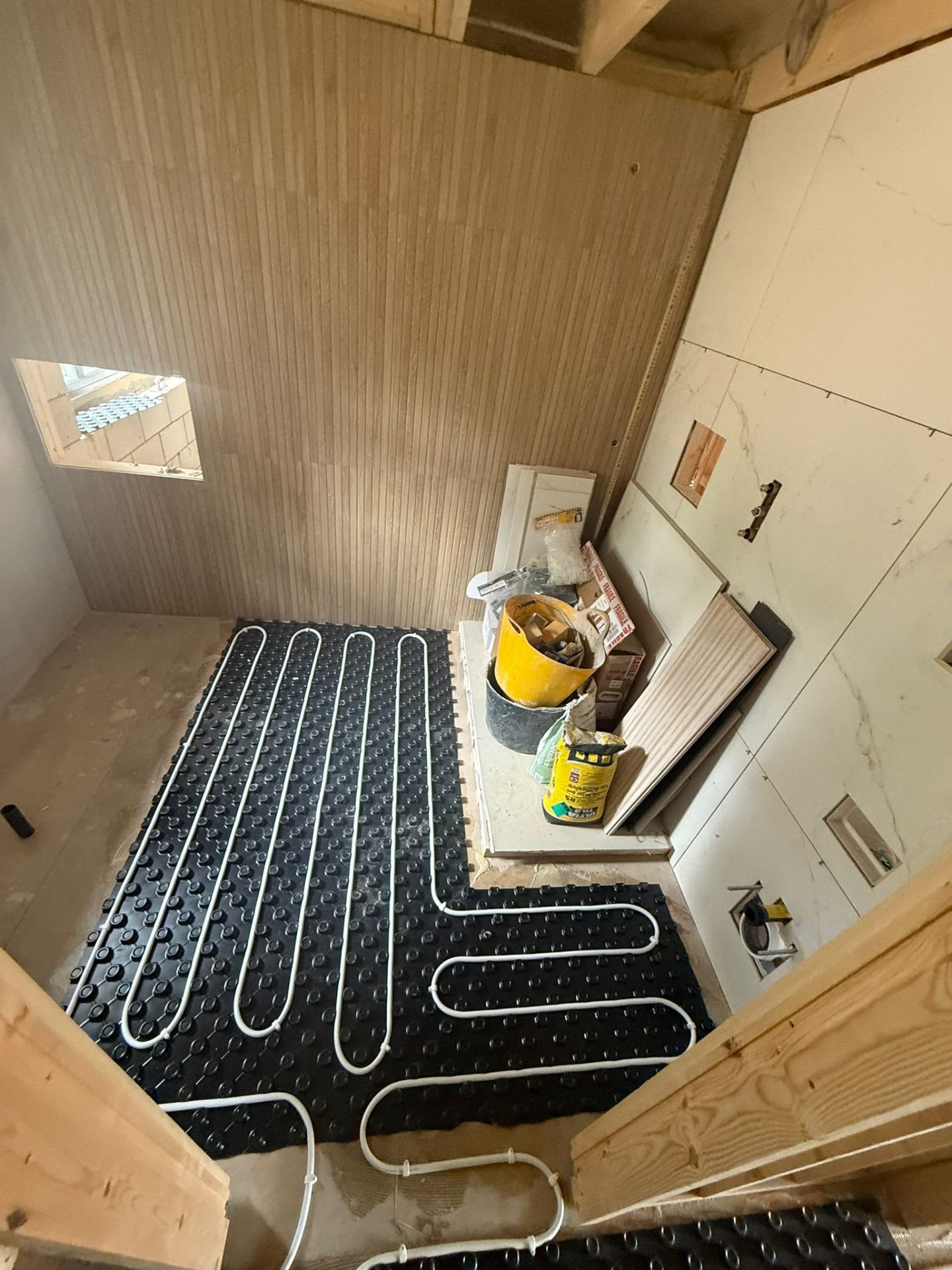 Underfloor heating installation
